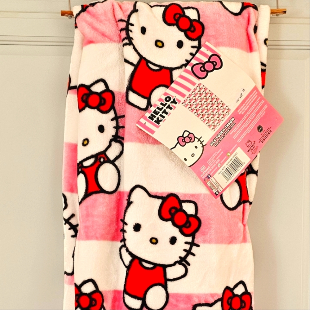 Hello kitty blanket